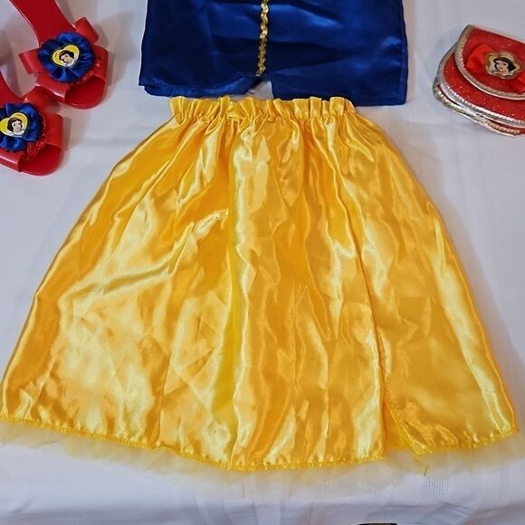 Disney's Snow White Child's Costume size 4-6x - Picture 5 of 11